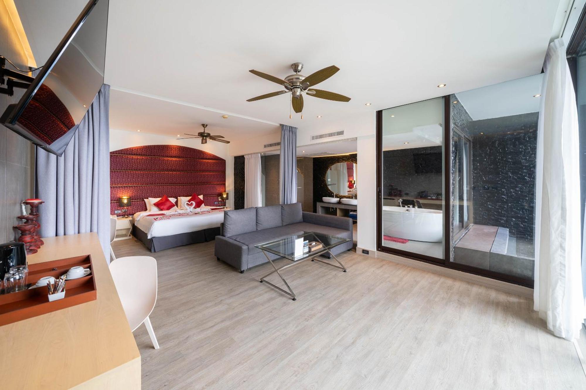 Indochine Resort And Villas - Sha Extra Plus Patong Exteriör bild Suite