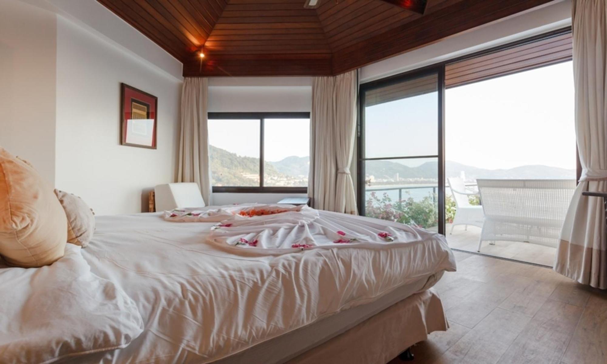 Indochine Resort And Villas - Sha Extra Plus Patong Exteriör bild A bedroom at the resort